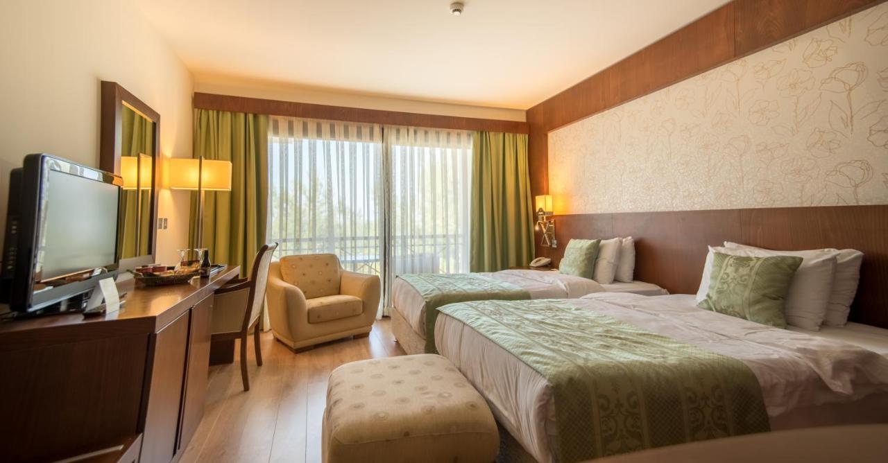Korineum Golf & Beach Resort Agios Georgios  Buitenkant foto
