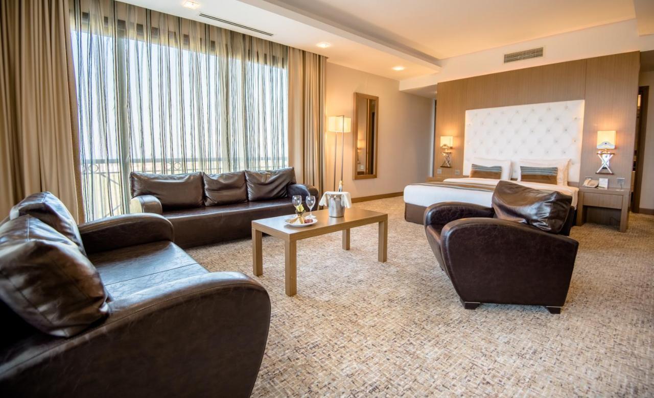Korineum Golf & Beach Resort Agios Georgios  Buitenkant foto