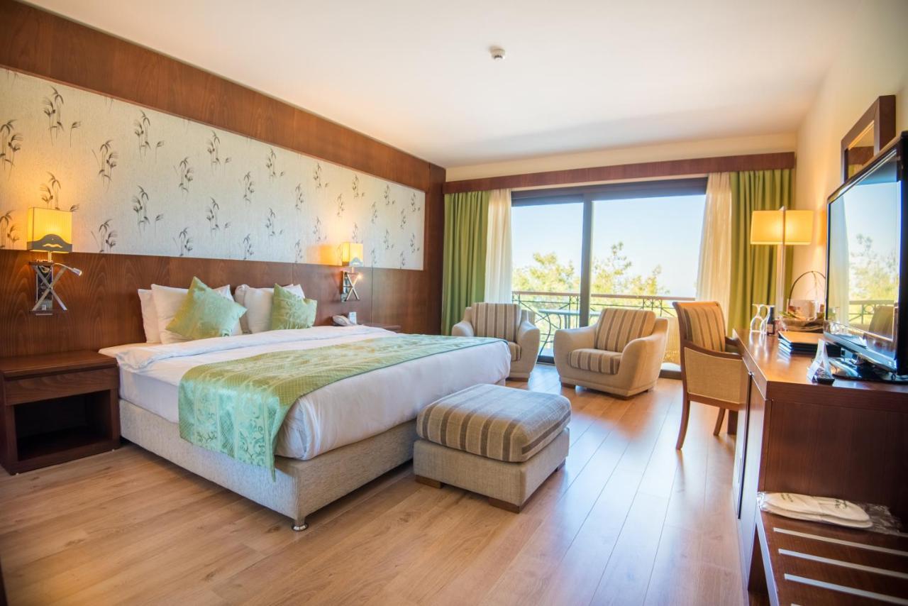 Korineum Golf & Beach Resort Agios Georgios  Buitenkant foto