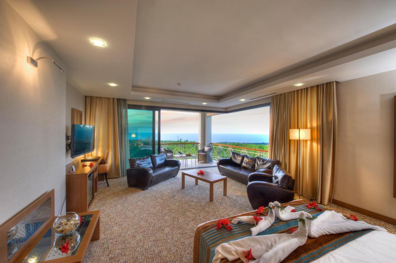 Korineum Golf & Beach Resort Agios Georgios  Buitenkant foto