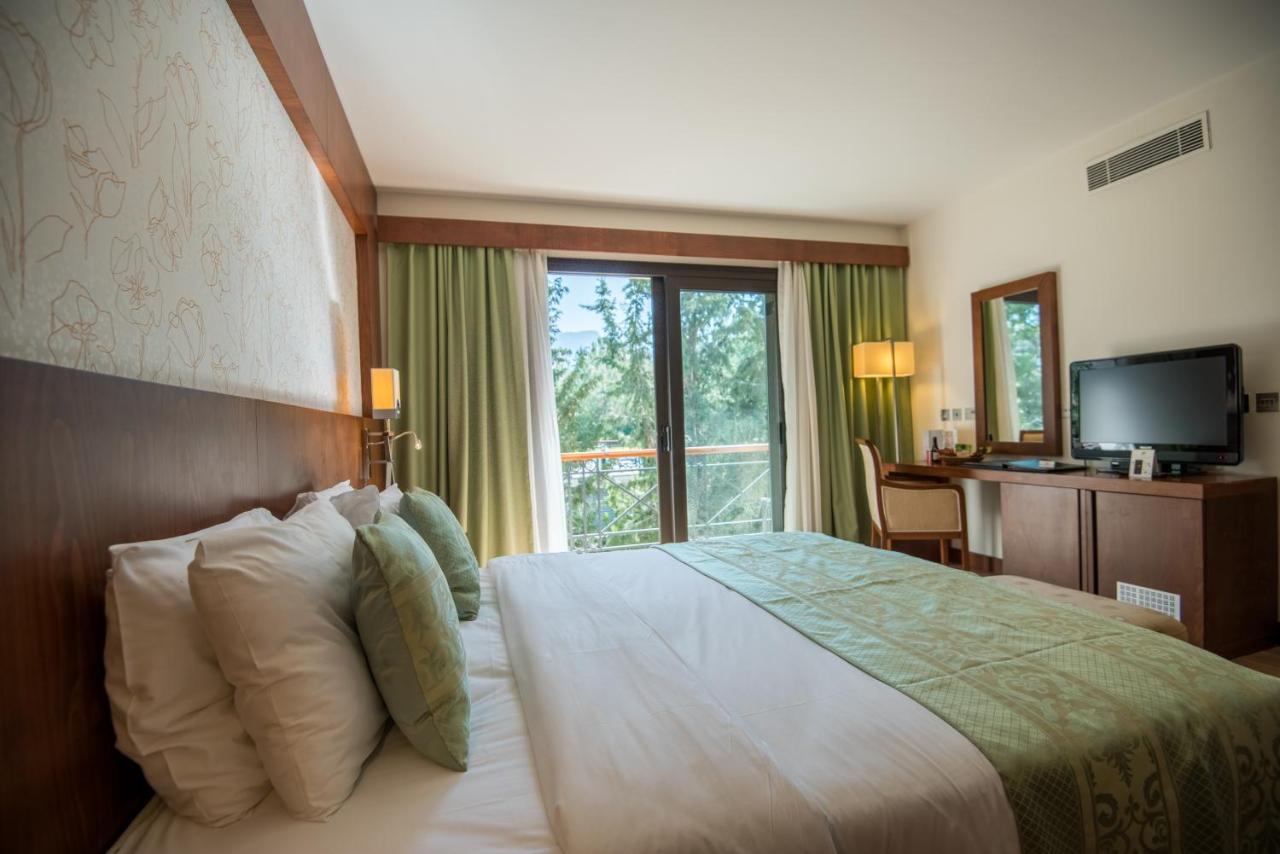 Korineum Golf & Beach Resort Agios Georgios  Buitenkant foto