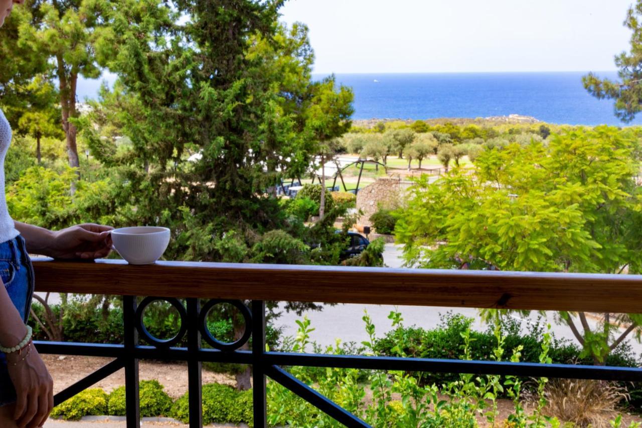 Korineum Golf & Beach Resort Agios Georgios  Buitenkant foto