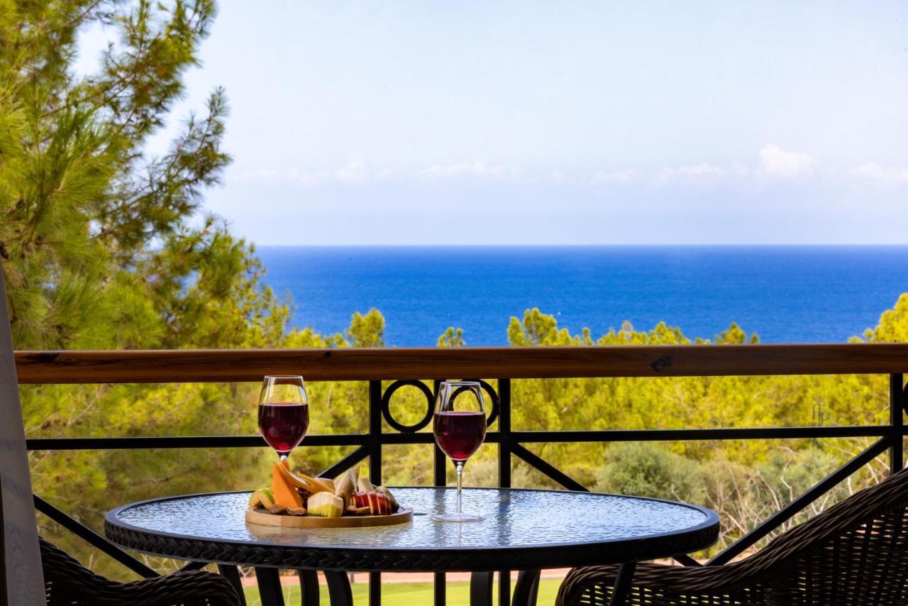 Korineum Golf & Beach Resort Agios Georgios  Buitenkant foto
